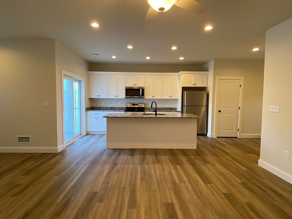 1st image of 327 White Oak Rd #8