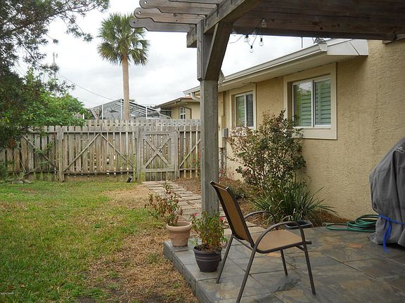 4th image of 36 Sunrise Ave