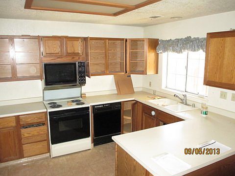 3rd image of 12149 Washburn Ave