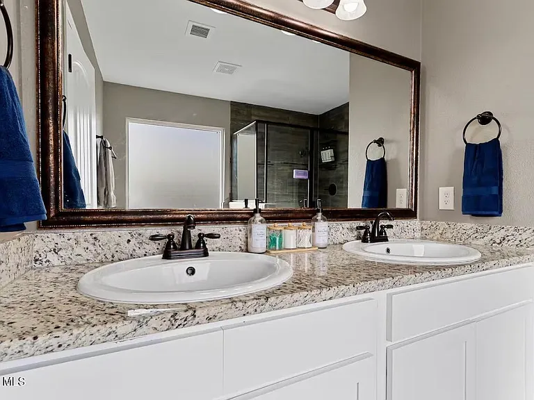 904 Cottage Pl — Photo 28