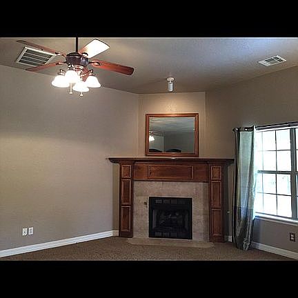 3rd image of 4312 Mackenzie Dr