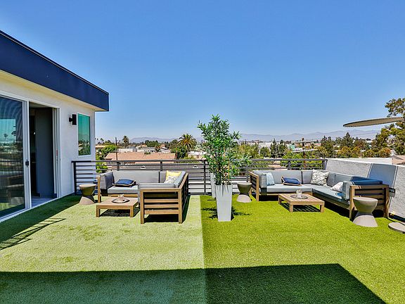 4th image of 3431 S Catalina St #31fc37f03