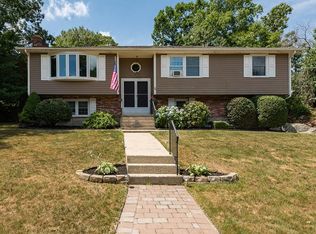 76 Waterford Dr, Weymouth, MA 02188