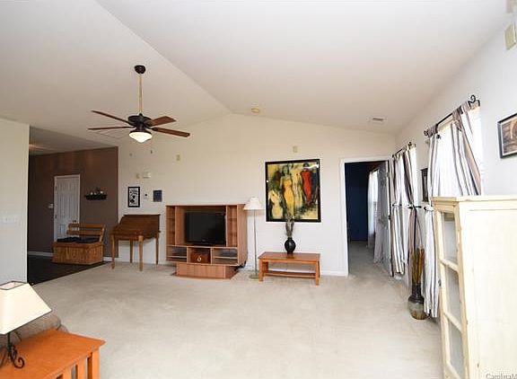 4th image of 116 Barrington Dr