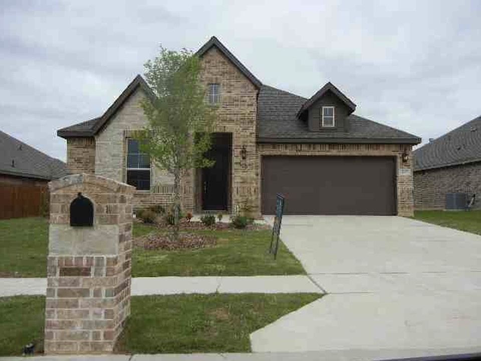 1st image of 237 Buckskin Dr