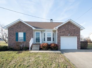 3682 Gracelawn Dr, Clarksville, TN 37040