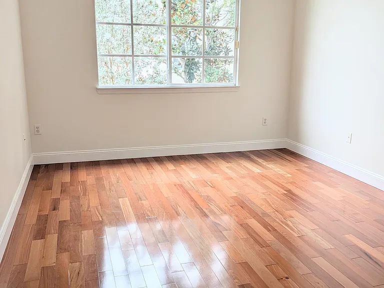 3210 Myrtlewood Cir E — Photo 8