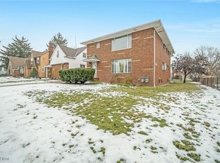 7877 Wainstead Dr, Parma, OH