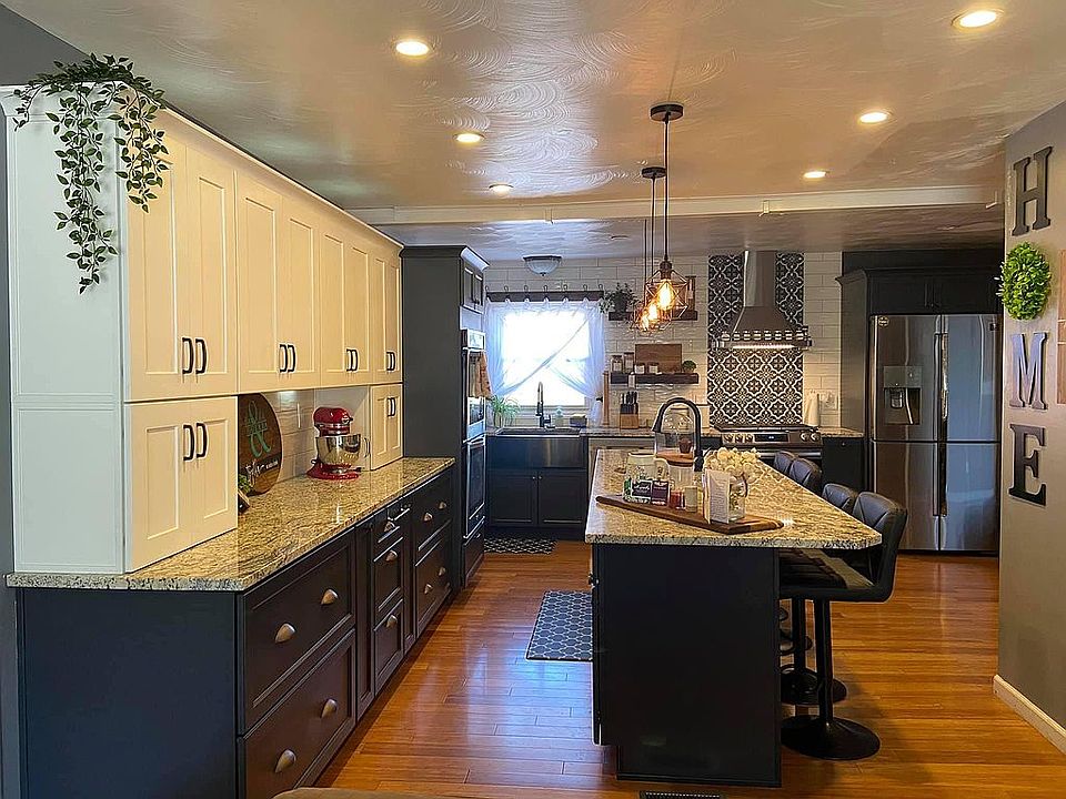 1st image of 203 Birchwood Dr