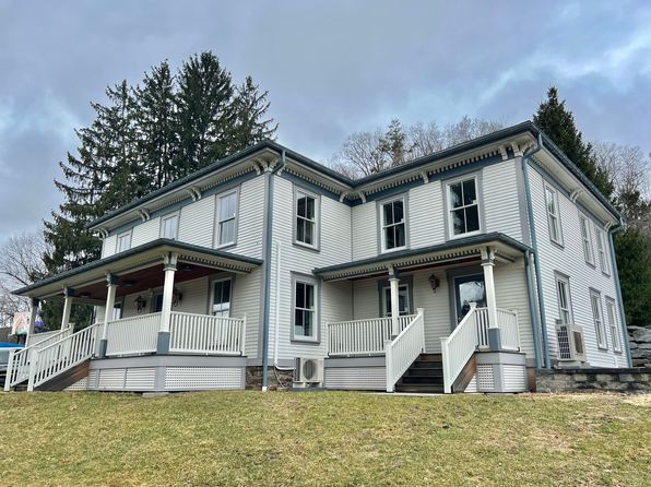 703 Old Willow Ave #4