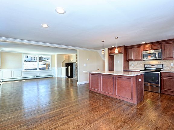 Renovated kitchen w/ island 