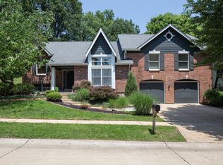 14367 White Birch Valley Ln, Chesterfield, MO 63017