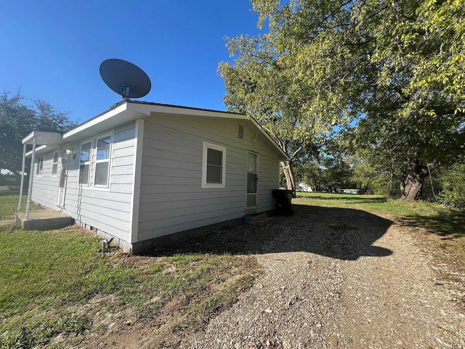 2 bed, 814 sqft, $900 — Photo 3
