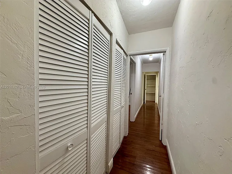 110 Antilla Ave — Photo 19
