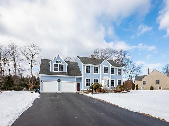 003-photo-front-view-6686840