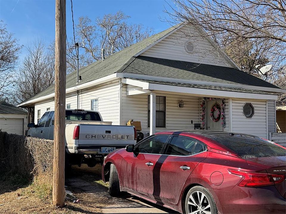 1st image of 220 N Aydelotte Ave