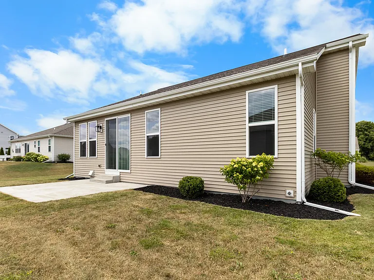 265 Farmstead Dr — Photo 21