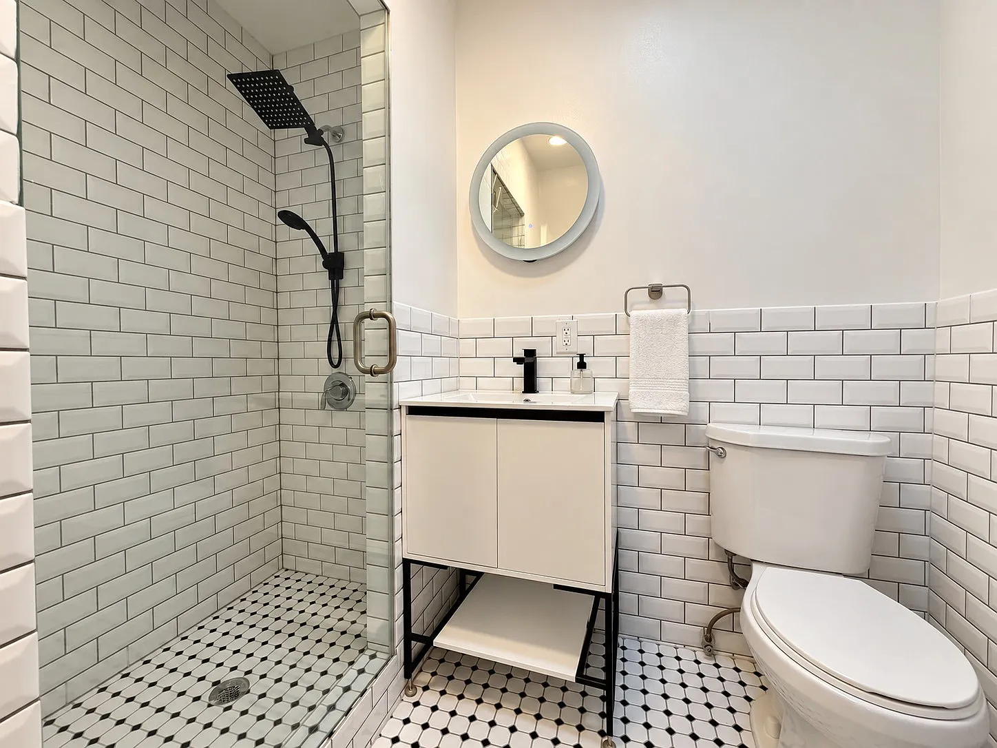 368 Hancock Street — Photo 2