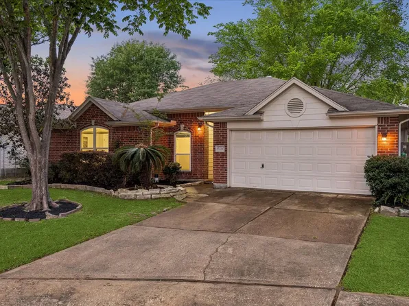 6111 Caroline Green Ct, Spring, TX 77373