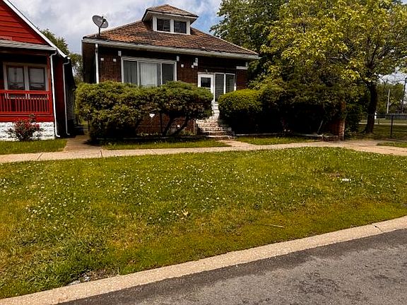 2nd image of 616 E 151st St