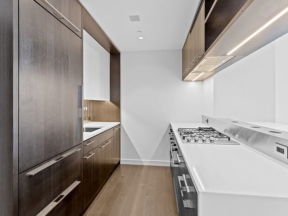 4th image of 252 South St #65K