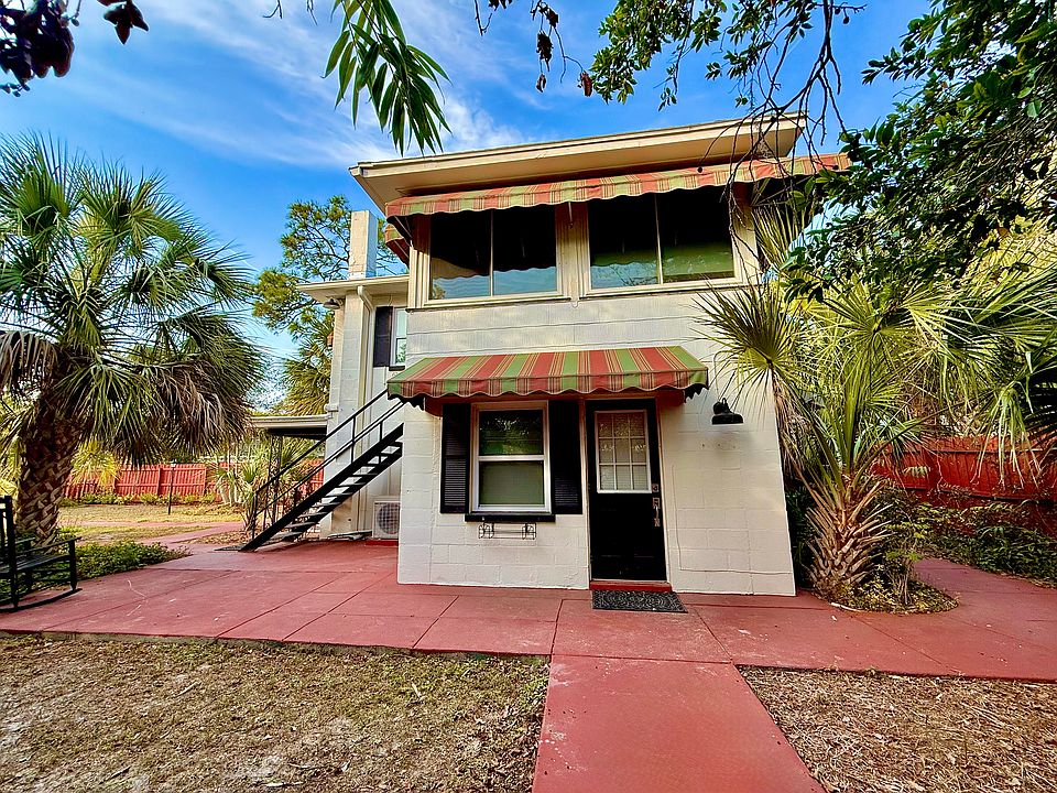 1st image of 609 S Lake Dr #1