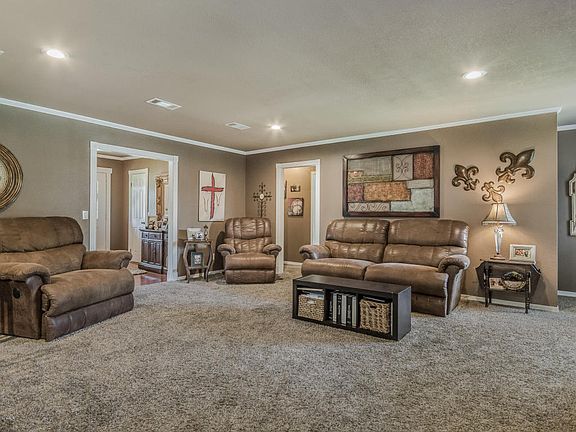 4th image of 3639 Tripp Ave