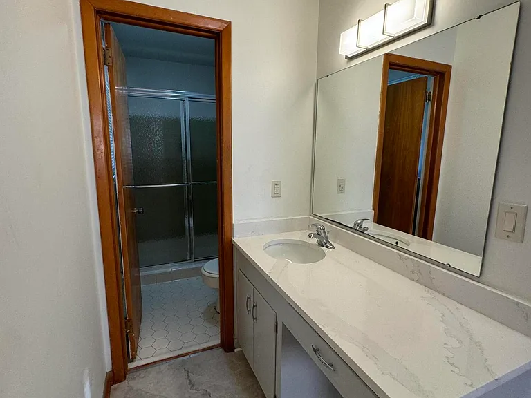 4220 Oakridge Dr — Photo 16