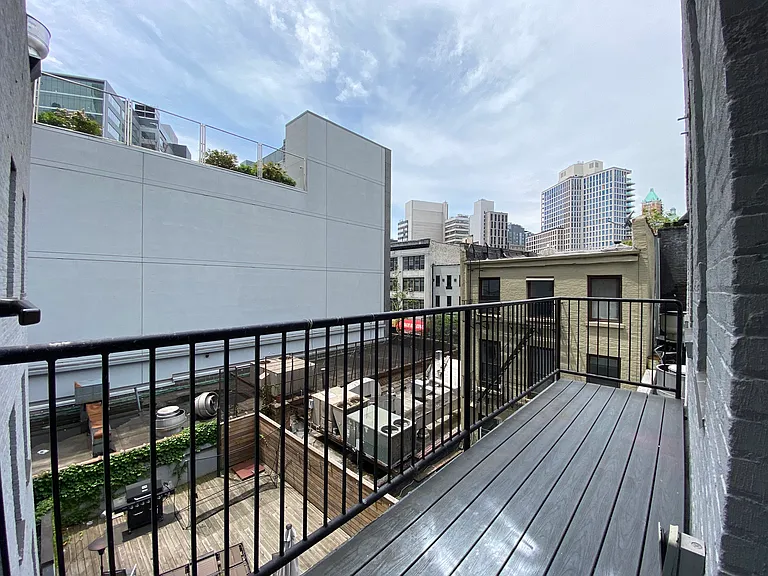 72 Willoughby St #4G — Photo 4
