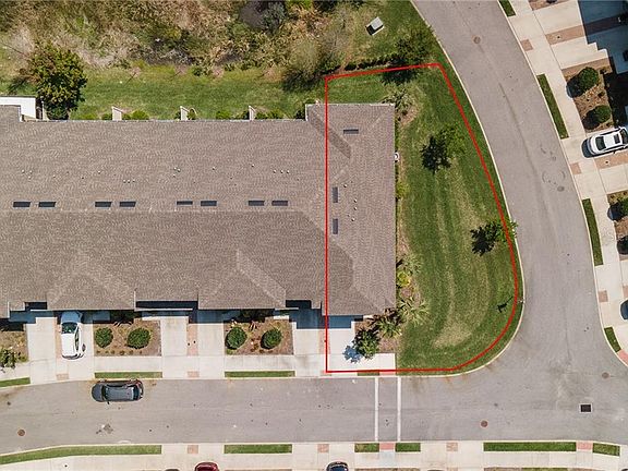3rd image of 1601 Vineyard Ln