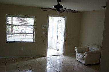 5th image of 409 N C St