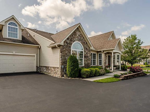 2nd image of 276 Willow Dr