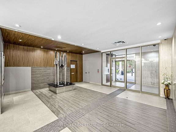 3rd image of 140 Elm Ridge Dr #116