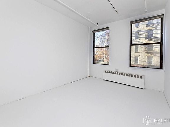 3rd image of 426 West Broadway
