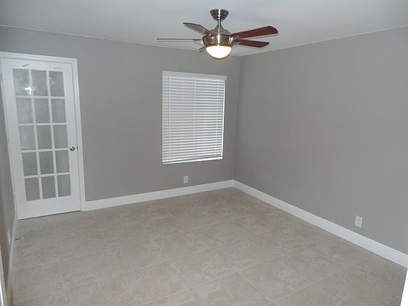 3rd image of 3300 Pinewalk Dr N APT 1925