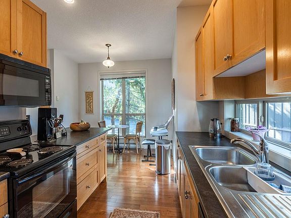 2nd image of 541 Charfinch Pl
