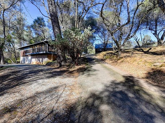 5th image of 3445 Towhee Ln