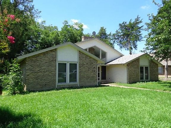 2nd image of 618 Katherine Ct