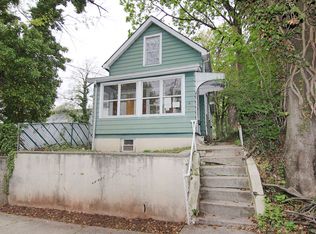 42 Grove St, Ridgefield Park, NJ 07660