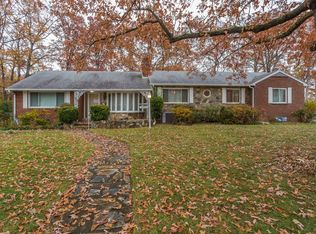 5911 Brookland Rd, Alexandria, VA 22310