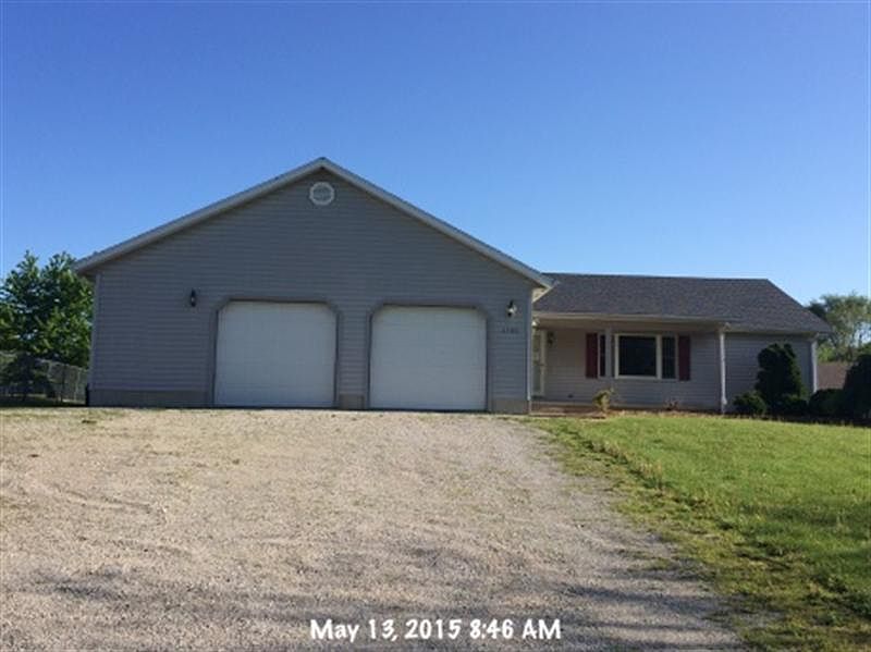1st image of 2705 W Woodview Dr