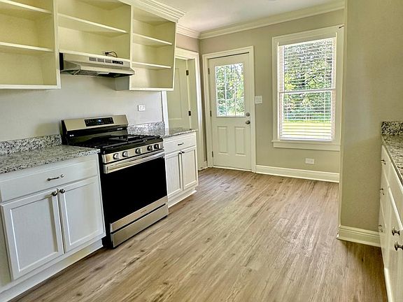 kitchen full view