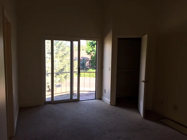 2920 N Fairview Dr — Photo 7