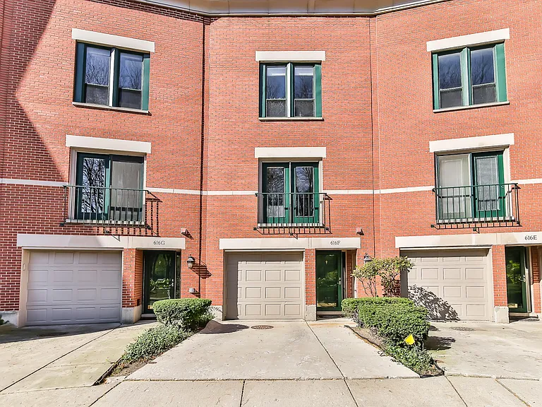616 S Laflin St #F — Photo 1