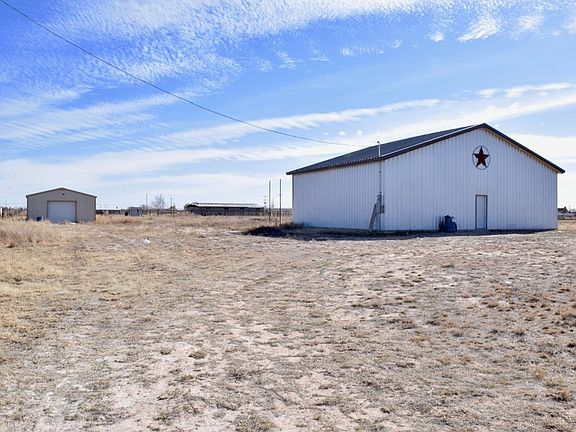 3rd image of 372 Betty Lou Dr