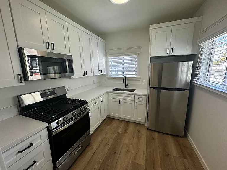3855 Flower Dr — Photo 7