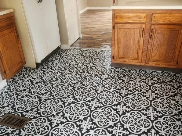 645 Lake Ave, Altoona, PA 16602