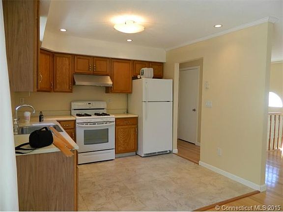5th image of 81 Branca Ct