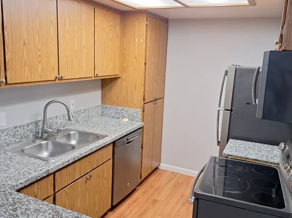Old Auburn Rd Apartments, 7856 Old Auburn Rd APT 8, Citrus Heights, CA 95610