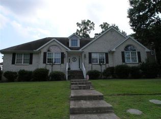 801 Stoney Brook Dr, Roanoke Rapids, NC 27870